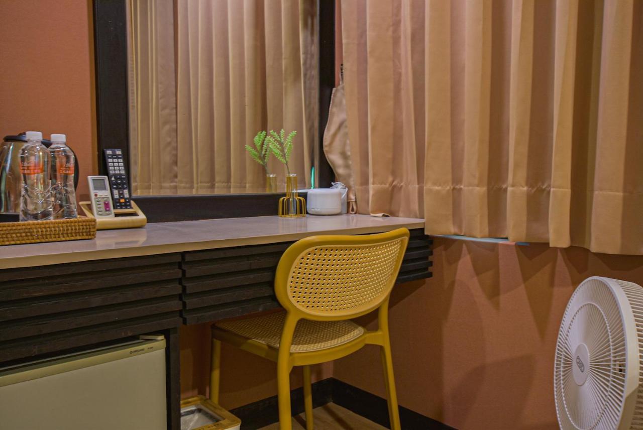 Ashare Hotel Yilan Екстер'єр фото